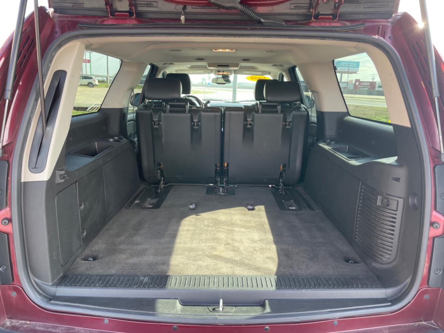 2008 Maroon Chevrolet Suburban 1500 (3GNFK16348G) with an V8, 5.3 Liter engine, Automatic, 4-Spd w/Overdrive transmission, located at 8008 Warden Rd, Sherwood, AR, 72120, (501) 801-6100, 34.830078, -92.186684 - Photo#10